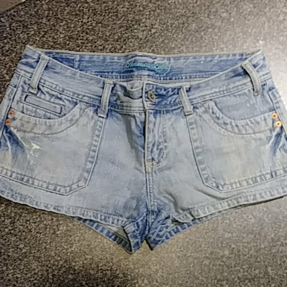 𝅺denim shorts